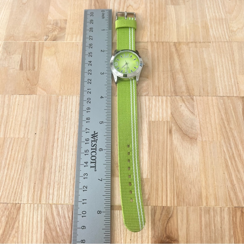 Unbranded lime green fashion watch NEW BATTERY - Picture 7 of 7